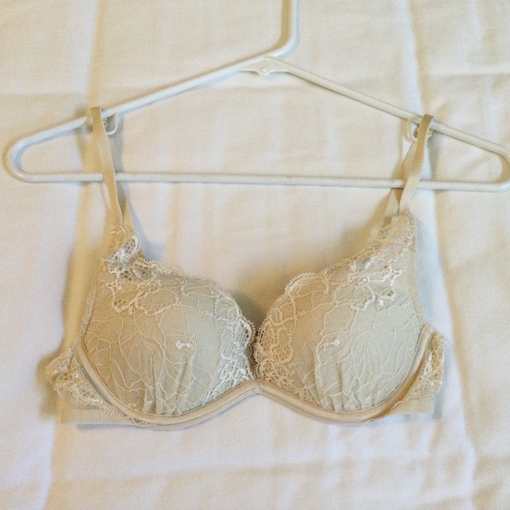 Victoria’s Secret | Convertible Lace Plunge Bra